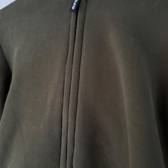 Après Actif | Small | Embossed Hoodie: Pine | Size Small - Picture 5 of 7